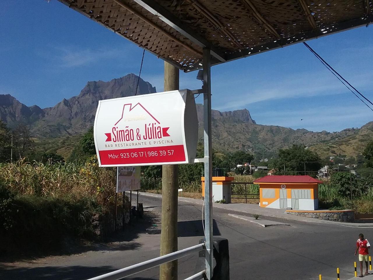 Pensao Simao & Julia Bed & Breakfast Orgaos Ngoại thất bức ảnh